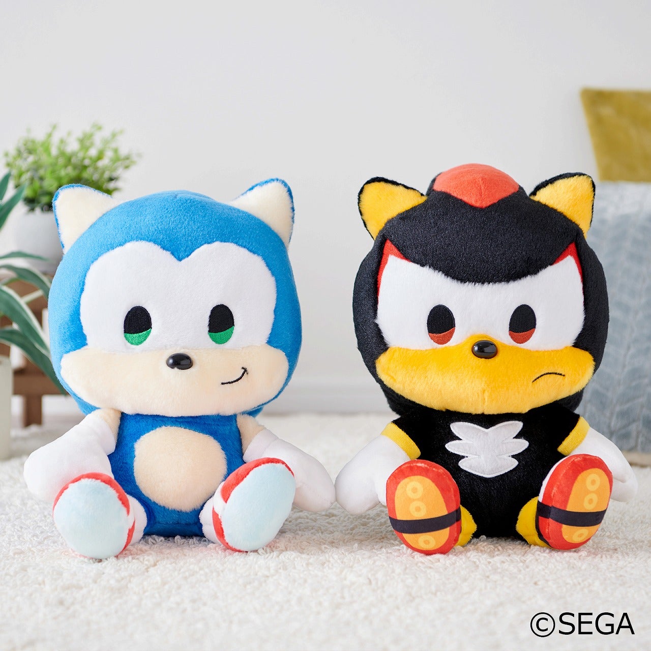 シャドウ　SONIC＆FRIENDS ソニック＆フレンズ ぬいぐるみM　ソニフレ SONIC ＆ FRIENDS ぬいぐるみM シャドウ｜セガ フェイブ トイ製品情報公式